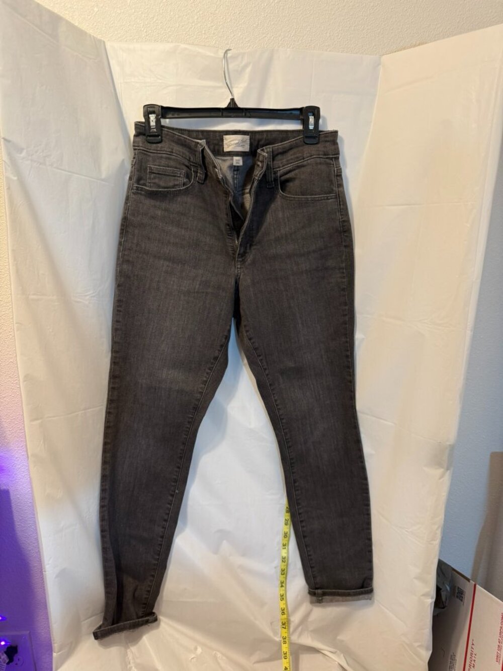 Universal Thread High-Rise Skinny Jeans (8/29R)